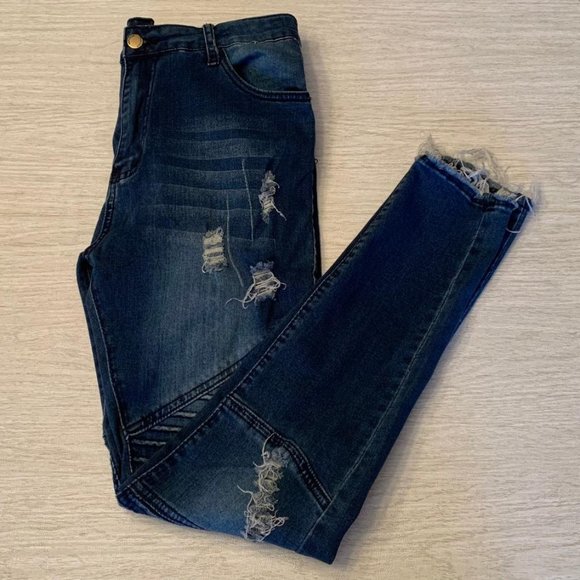 Palmer Heritage Denim - NEW Palmer Heritage distressed jeans.
